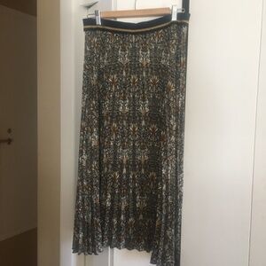 Printed Midi Skirt in Black and Tan